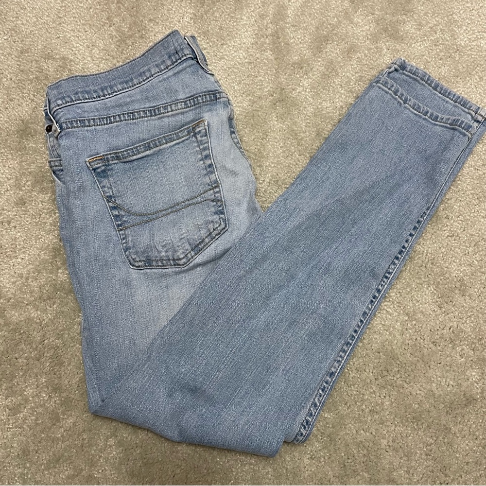 Hollister Men’s Skinny Super Flex Jeans - 32 W x 30 L